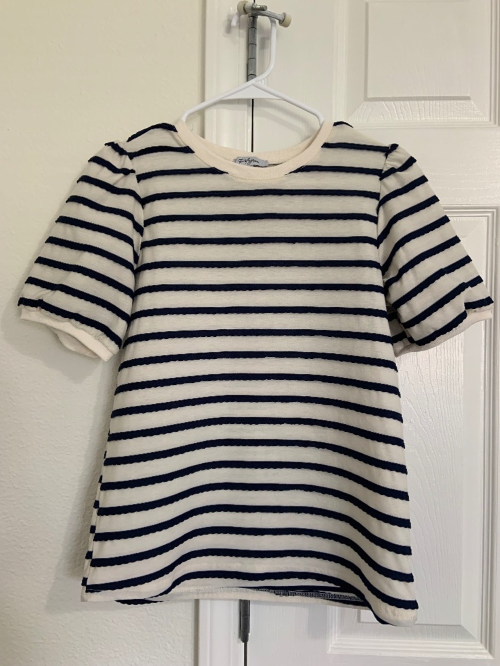 Polagram Cream & Navy Striped Short Sleeve Top – Size Small